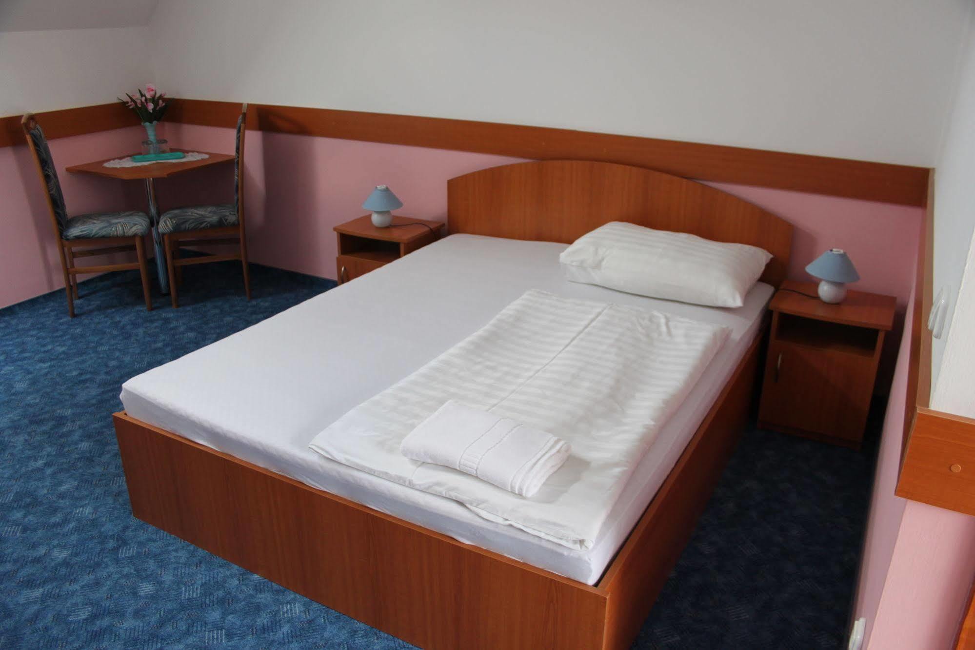 Blue Villa Appartement House Héviz Zewnętrze zdjęcie